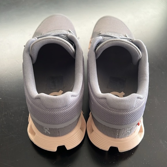 Barely worn OC gray and pink 7.5 women’s shoes. - Picture 4 of 6